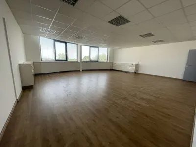 10-Zimmer-Gewerbeimmobilie mieten in Baden – 369 m², € 5.280 – Bild 5 von 14