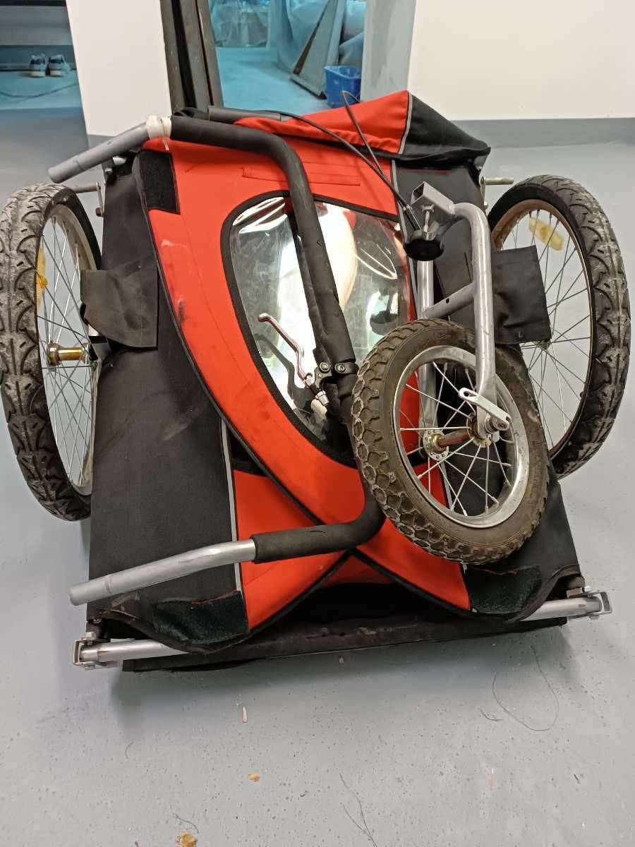 Kinderwagen, 2-Sitzer mit Griff und Bremse,  75,- (1150 Wien) - willhaben