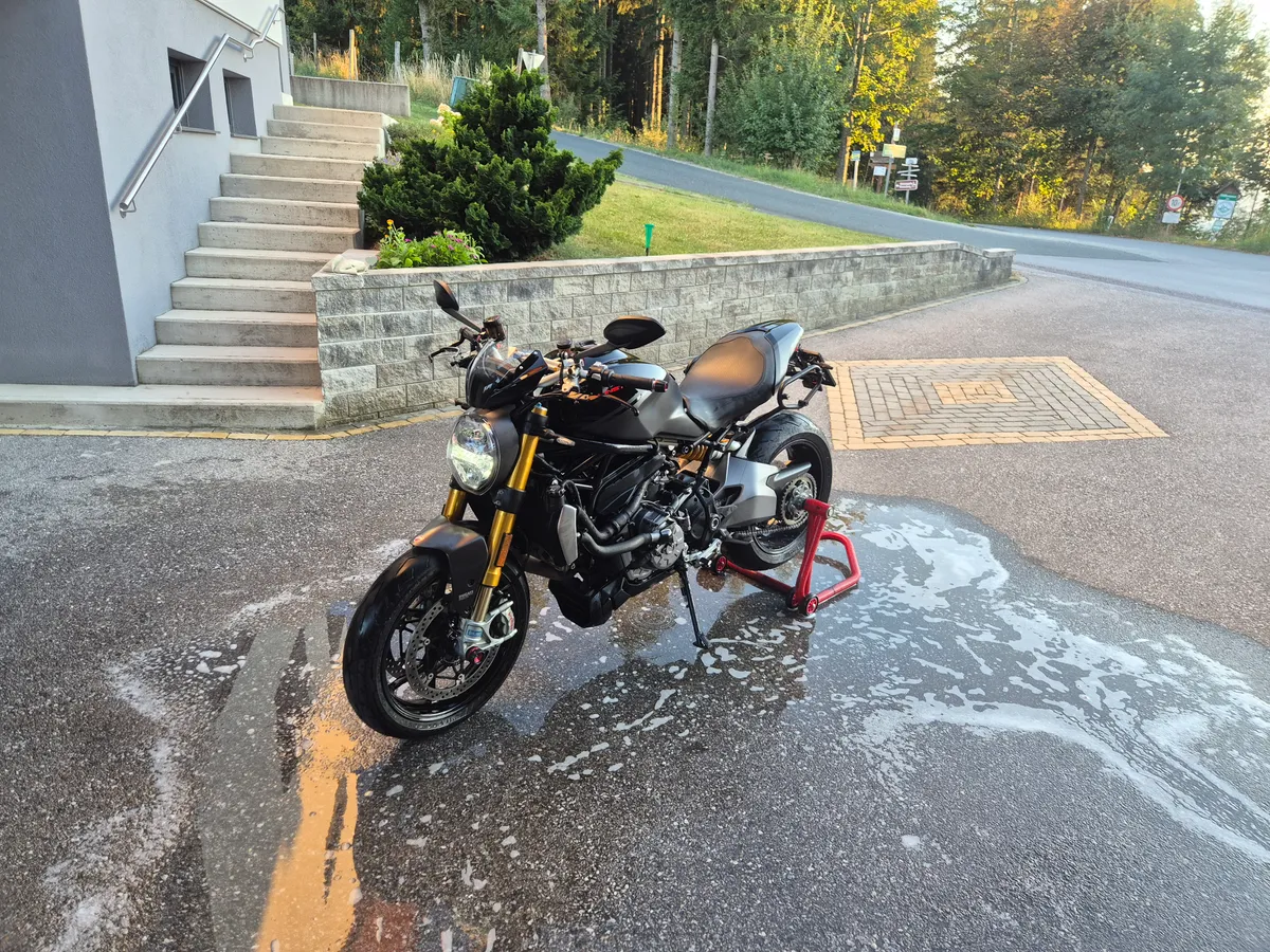 Ducati Monster