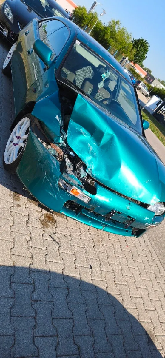 Mazda 323 1994 photo 2