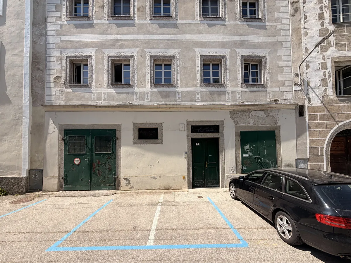 Geschäftslokal mit Potenzial in bester Innenstadtlage von Steyr I Enge Gasse - Radharc 2