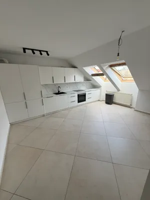 Dachgeschoßwohnung 1020 Wien - Top Lage & perfekte Anbindung (Ideal für Studenten)