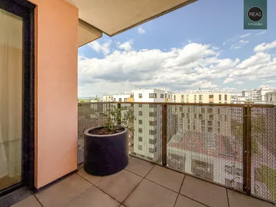 Provisionsfrei: Apartment beim Grünareal "Freie Mitte" - Teilmöbliert, Deckenkühlung, Panoramabalkon, Gym!