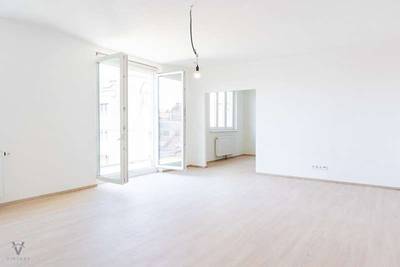 Privat: Helle DG-Wohnung mit West-Terrasse und Weitblick in zentraler und dennoch ruhiger Hoflage