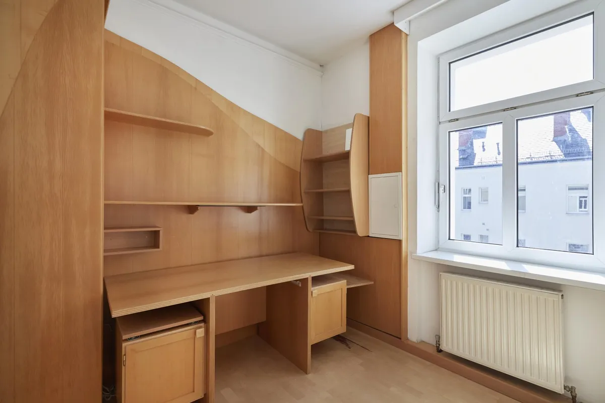 Stilvolle 4 Zimmer-Altbauwohnung mit Charme in Linz! - Widok 2