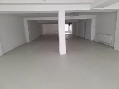 Gewerbeimmobilie mieten in Ried im Innkreis – 127 m², € 1.210