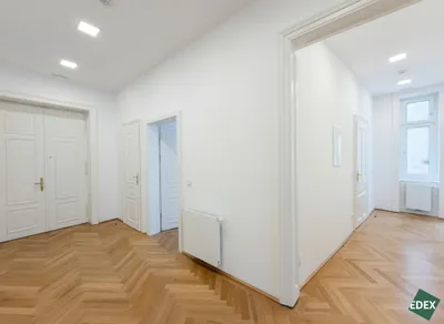 Stilvolle 4-Zimmer-Altbauwohnung in der Innenstadt – Bild 2