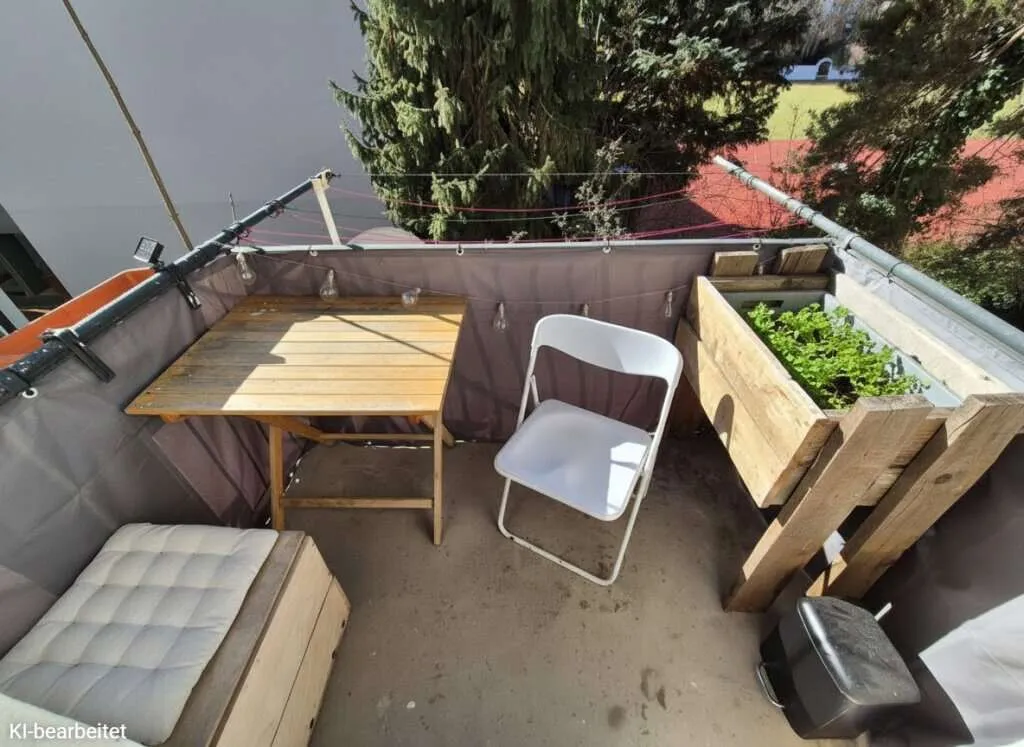 Charmante 2-Zimmer-Altbauwohnung in der Kastellfeldgasse mit separater Küche und Balkon! – pohled 2