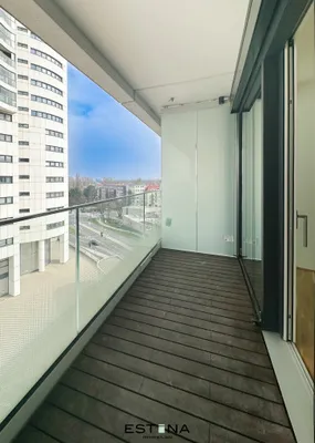 Attraktive Singlewohnung mit privater Freifläche und Aussicht auf die Donauinsel – Bild 2