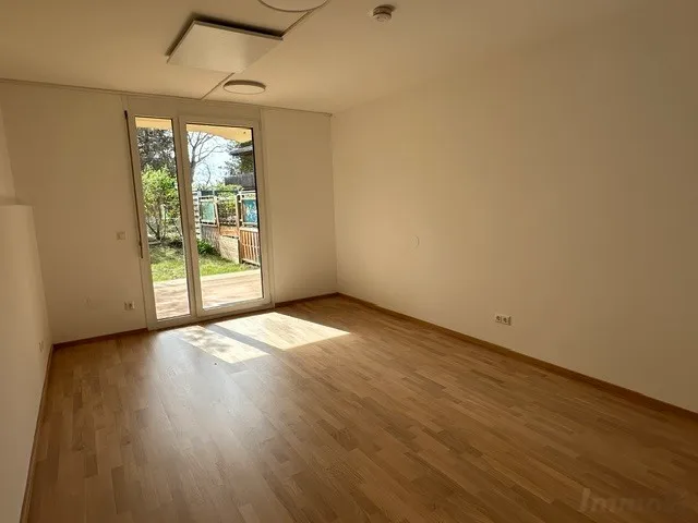 Waltendorf am Blumenhang, neuwertige ruhige Garconniere mit sep. Essküche, Terrasse und Garten, PP – pohled 2