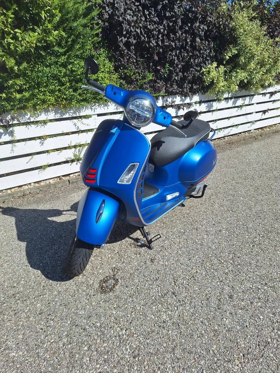 Vespa GTS