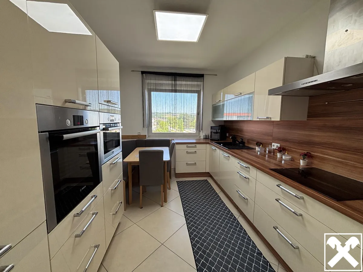 Familienhit: 4 Zimmer Wohnung-saniert-modern-sehr gepflegt - Ansicht 2