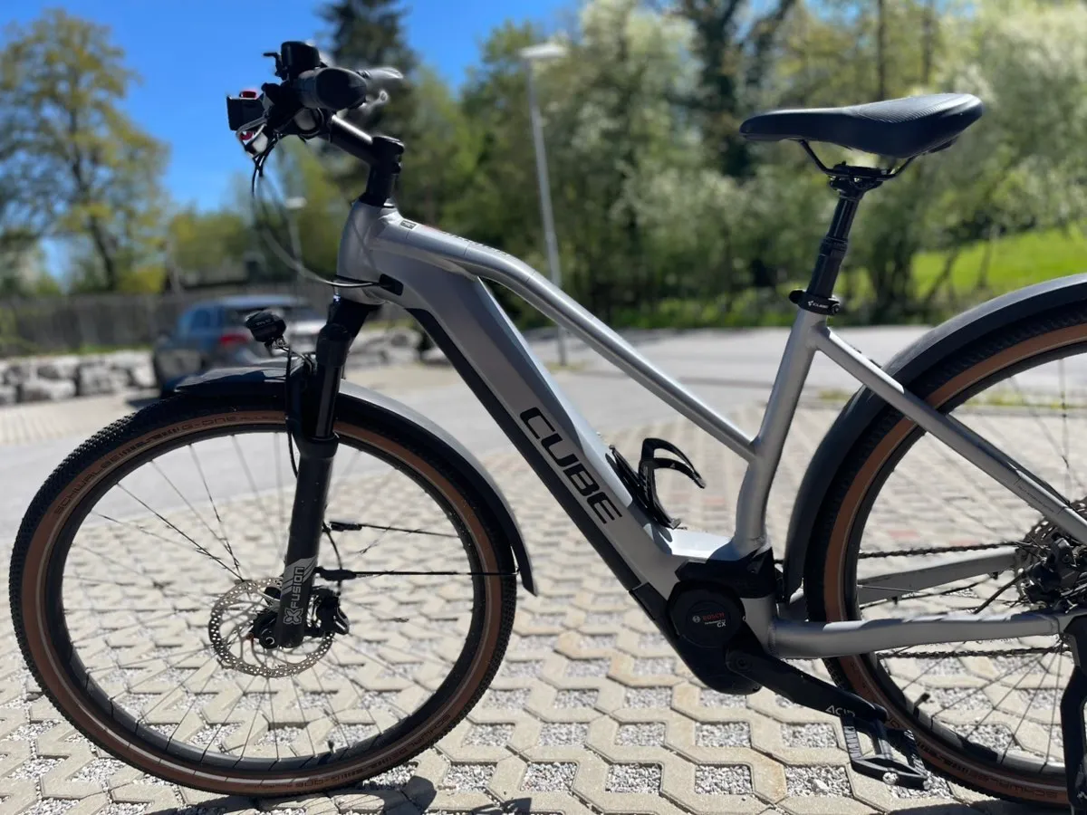 Cube Damen E-Bike, € 1.950,- (5300 Berg) - willhaben