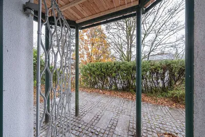 4-Zimmer-Haus mieten in Linz – 220 m², € 2.990 – Bild 12 von 13