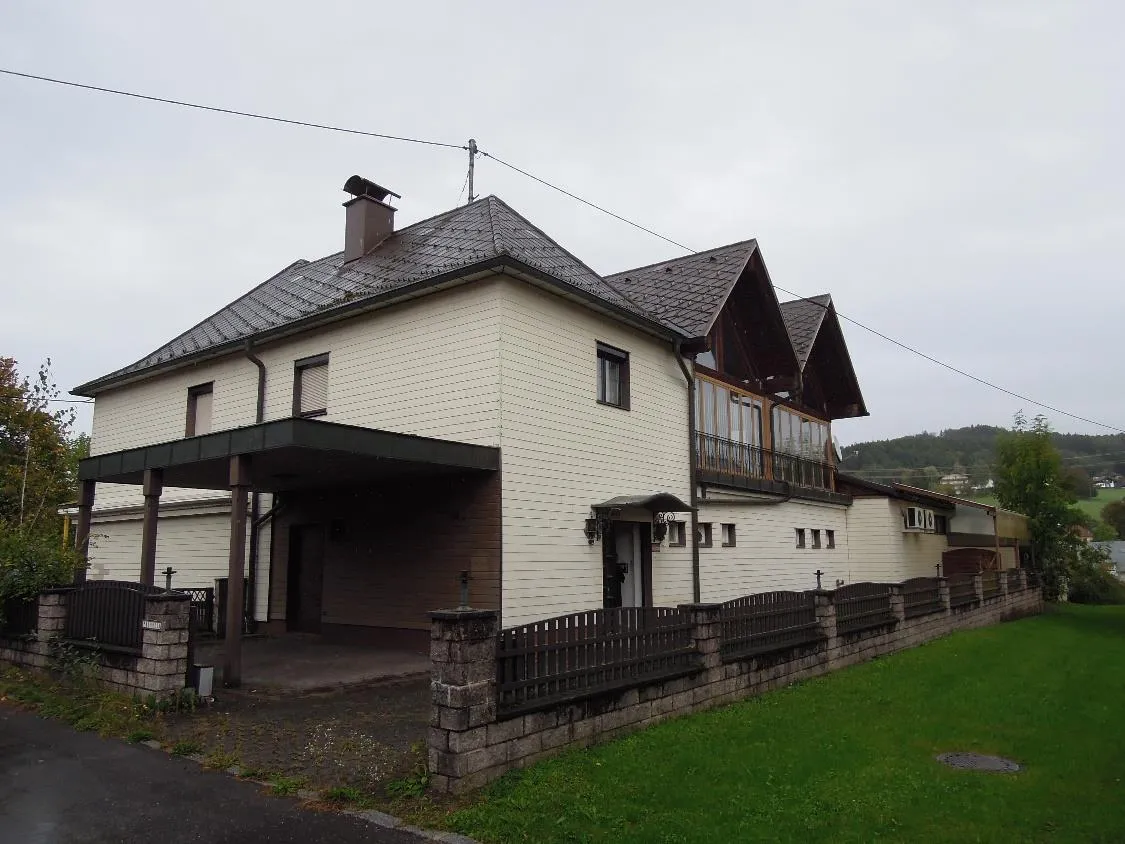 Großes Wohn und Geschäftshaus in Zentraler Lage Apfplwang 190 m² Wohn und ca 530 m² Geschäftsbereich (ehemaliger Unimarkt) - Widok 2