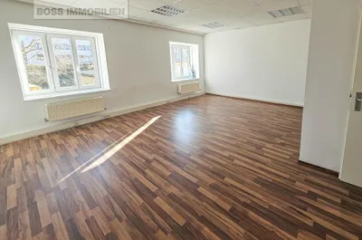 3-Zimmer-Gewerbeimmobilie mieten in Linz Land – 110 m², € 923 – Bild 2 von 11