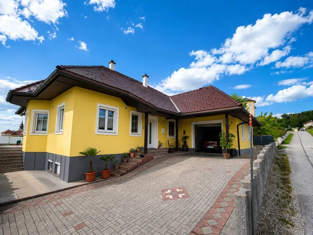 Gepflegter Bungalow in traumhafter Lage - Wohnen mit Komfort & Weitblick – pohled 2