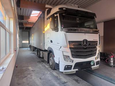 Mercedes-Benz Actros Sattelzugmaschine
