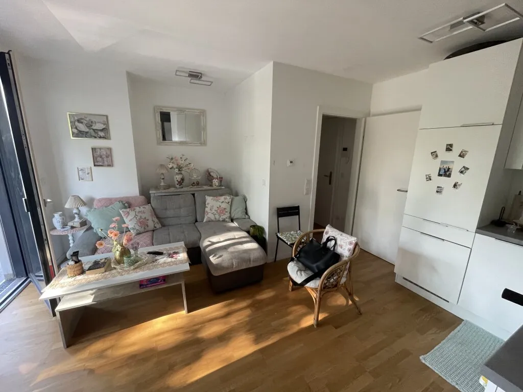 Kleine Single-Wohnung mit Balkon - Ansicht 3
