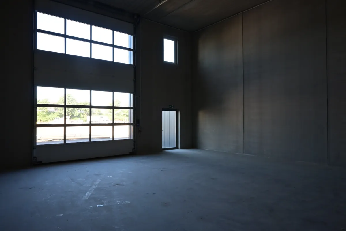Gewerbeflächen (Büro, Produktionshalle u. Lager) 3b - Ansicht 3