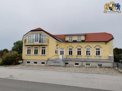 8-Zimmer-Gewerbeimmobilie kaufen in Wiener Neustadt Land – 405 m², € 549.000