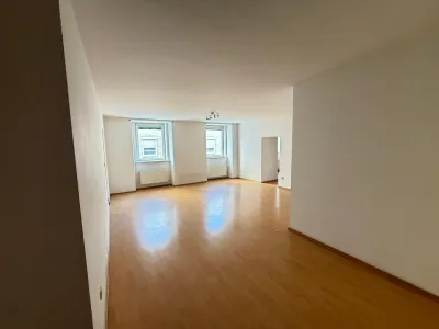 3-Zimmer-Wohnung mieten in Wiener Neustadt – 90 m², € 890 – Bild 2 von 11