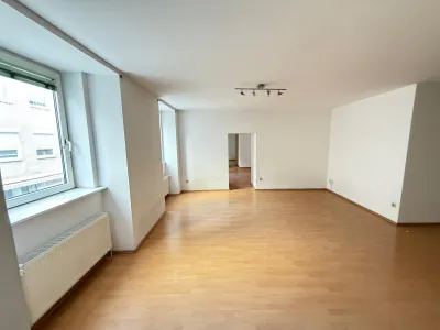 3-Zimmer-Wohnung mieten in Wiener Neustadt – 90 m², € 890 – Bild 1 von 11