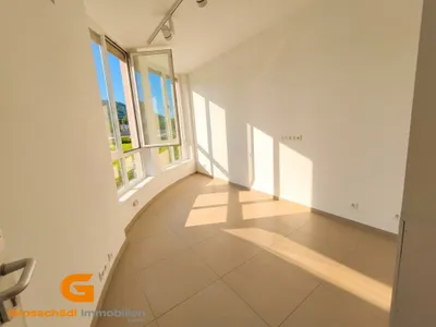 Gewerbeimmobilie mieten in Salzburg Stadt – 135 m², € 1.860
