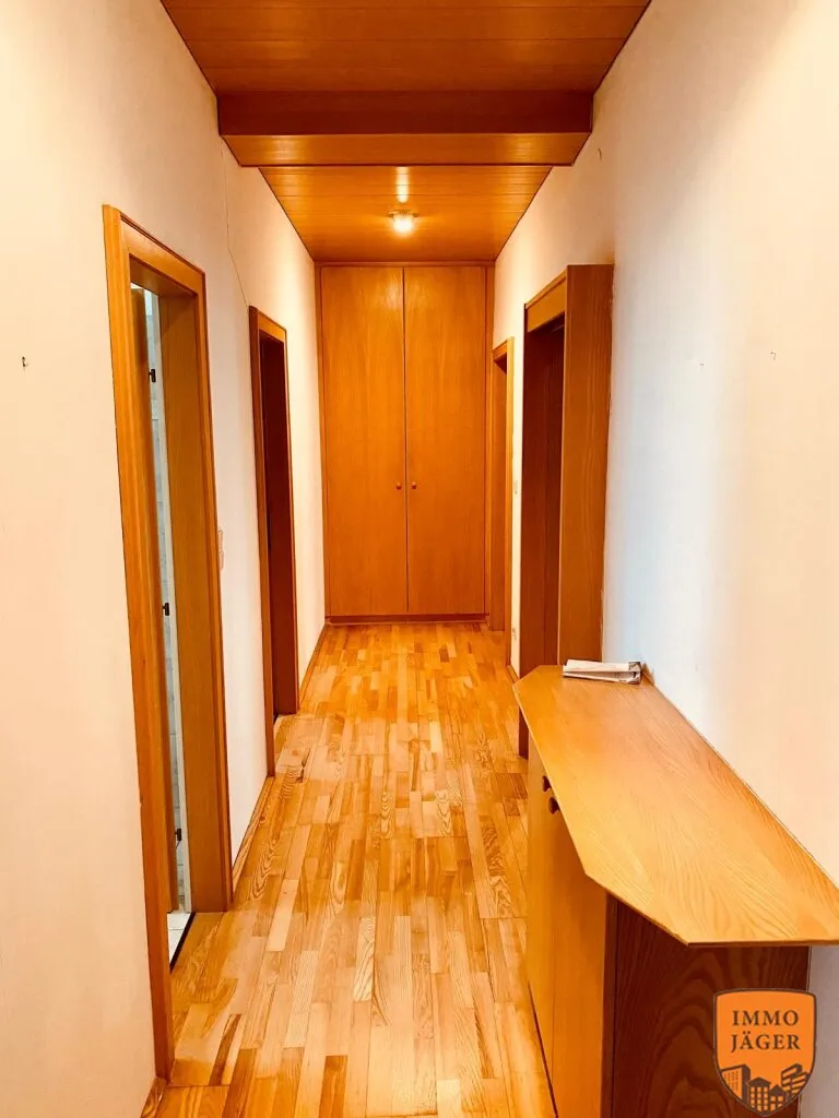Großzügige 3-Zimmer-Wohnung in Linz, gepflegt, mit Einbauküche, Lift! - Ansicht 3