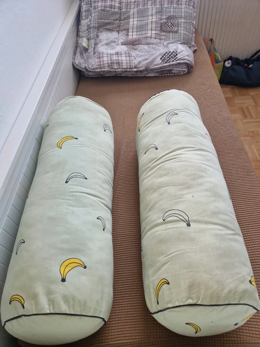 Ikea Nackenkissen, Rundkissen, Couchkissen, € 25,- (2103 Langenzersdorf)