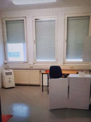 10-Zimmer-Gewerbeimmobilie mieten in Bruck an der Leitha – 330 m², € 400 – Bild 18 von 23