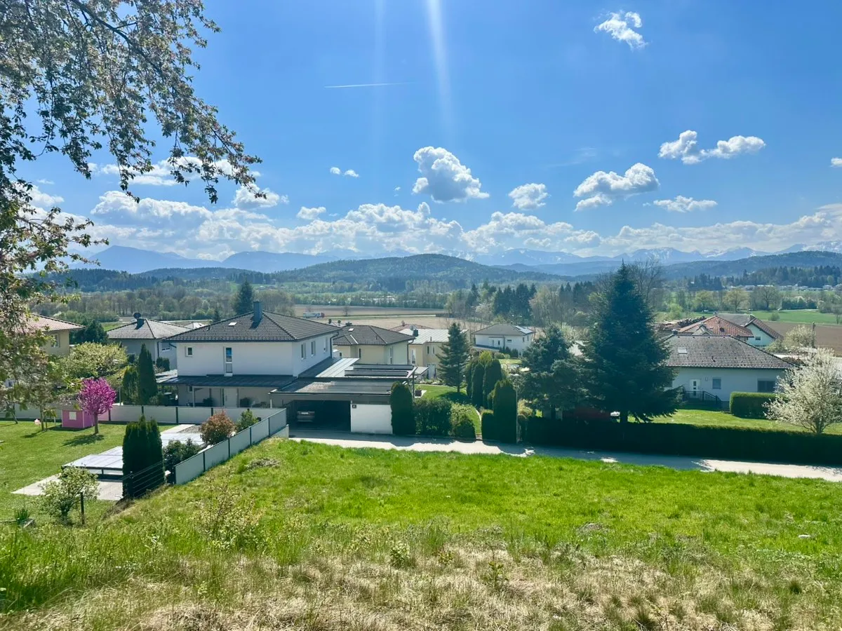 Exklusives Grundstück in Klagenfurt-Pitzelstätten mit eindrucksvollem Fernblick auf die Karawanken von privat zu verkaufen - Ansicht 2