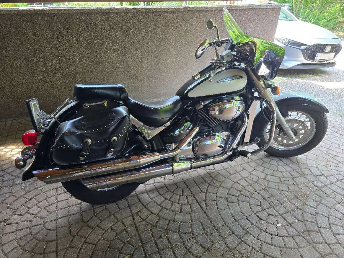 Suzuki Intruder Volusia Chopper / Cruiser - willhaben