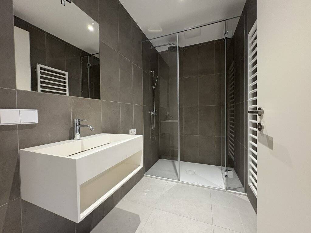 AB SEPTEMBER: DANUBE VIEW I Exklusive 2 Zimmer Wohnung mit Terrasse, Wien