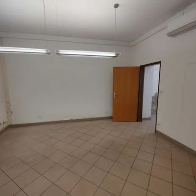 4-Zimmer-Gewerbeimmobilie mieten in Wien – 134 m², € 1.199 – Bild 4 von 11