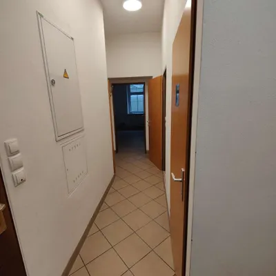 4-Zimmer-Gewerbeimmobilie mieten in Wien – 134 m², € 1.199 – Bild 3 von 11