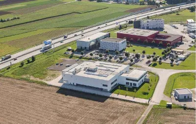 Gewerbeimmobilie mieten in Vöcklabruck – 1 035 m², € 12