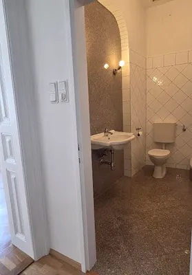 4-Zimmer-Gewerbeimmobilie mieten in Baden – 92 m², € 1.485 – Bild 15 von 17