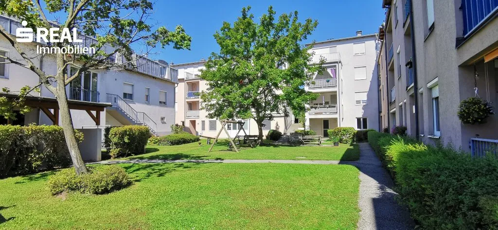 Top Lage - 4-Zimmer-Wohnung mit Loggia, Klimaanlage und Schwedenofen - unmittelbar beim Schulzentrum, Bahnhof und Stadtzentrum! - Ansicht 2