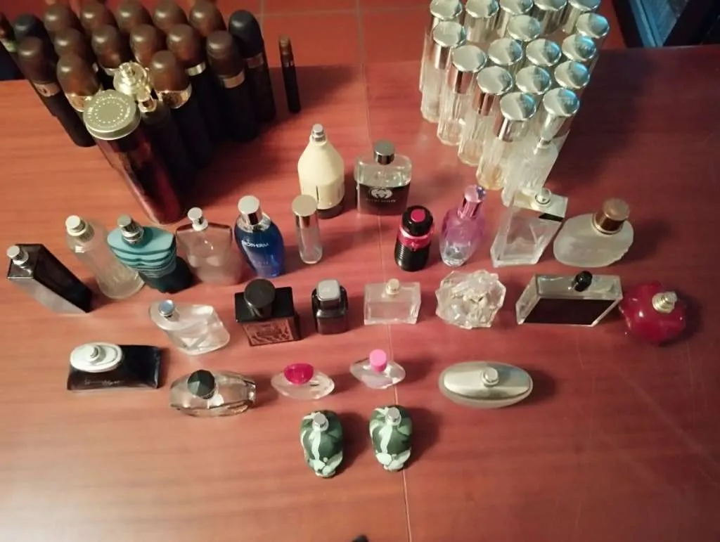 Leere Parfum Flakons zur Deko, € 1,- (4224 Wartberg ob der Aist)