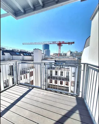 TRAUMHAFTE Exklusive Dachgeschosswohnung mit Balkon & Klimaanlage - Hochwertiges Wohnen im 2. Bezirk – Bild 2