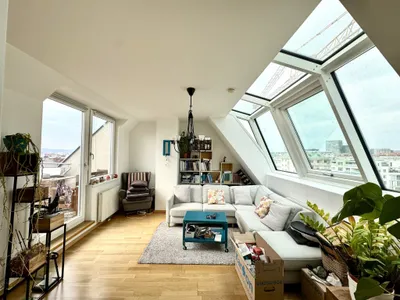 3-Monate um 936,36EUR Sommerangebot! Geräumige 2-Zimmer-Dachgeschosswohnung mit traumhaften Fernblick!
