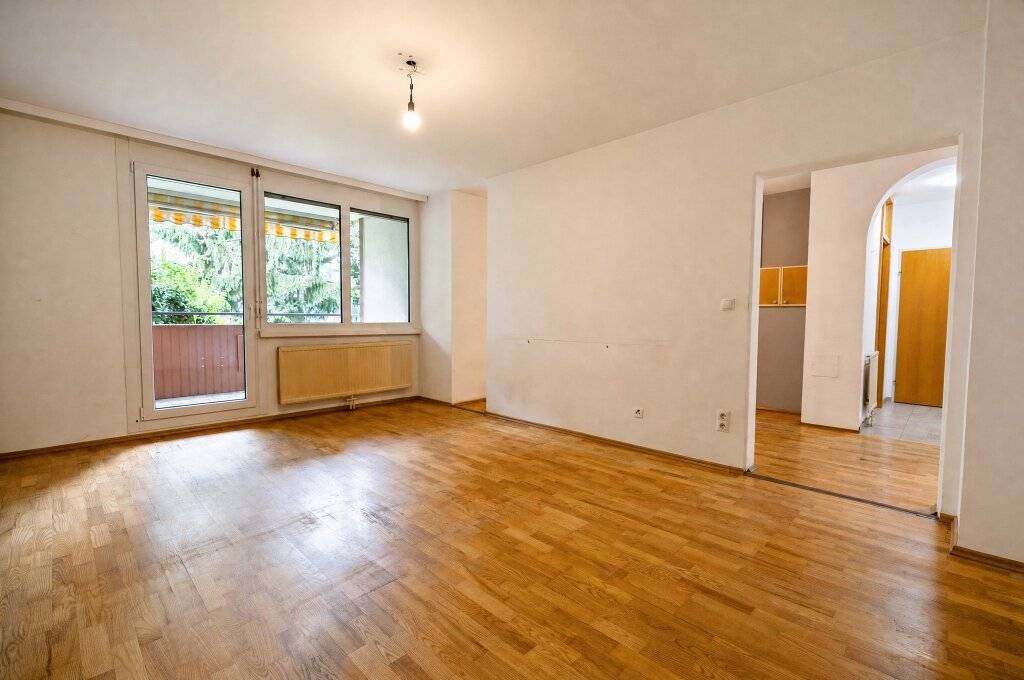Viel Potenzial | 3-Zimmer-Wohnung mit Südwest-Loggia und ruhigem Innenhofblick - Ansicht 2