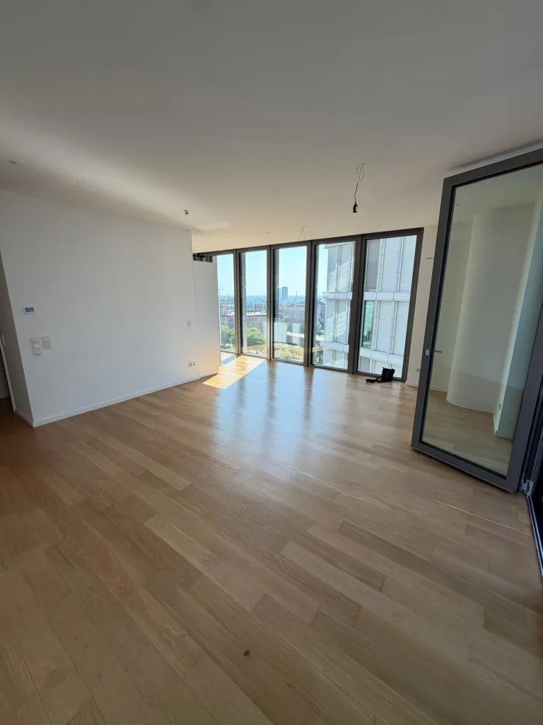 Moderne 2 Zimmerwohnung mit Balkon - Ansicht 2