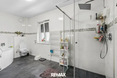 6-Zimmer-Haus kaufen in Bruck an der Leitha – 206 m², € 949.000 – Bild 20 von 27