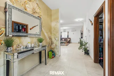 6-Zimmer-Haus kaufen in Bruck an der Leitha – 206 m², € 949.000 – Bild 5 von 27