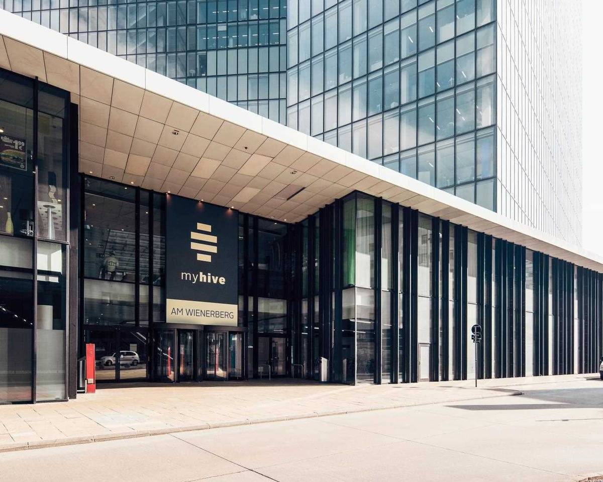 Zwei Exklusive Stockwerke im Twin Tower – pohled 3