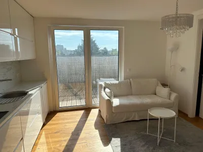 Moderne vollmöblierte 3-Zimmer-Wohnung mit Terrasse – Bild 3