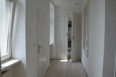 NÄHE BAUMGARTNER HÖHE / STEINHOF: Gepflegte 2-Zimmer-Altbauwohnung mit Grünblick – Bild 3