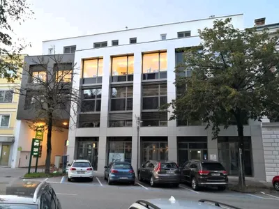 Gewerbeimmobilie kaufen in Wels – 150 m², € 485.000